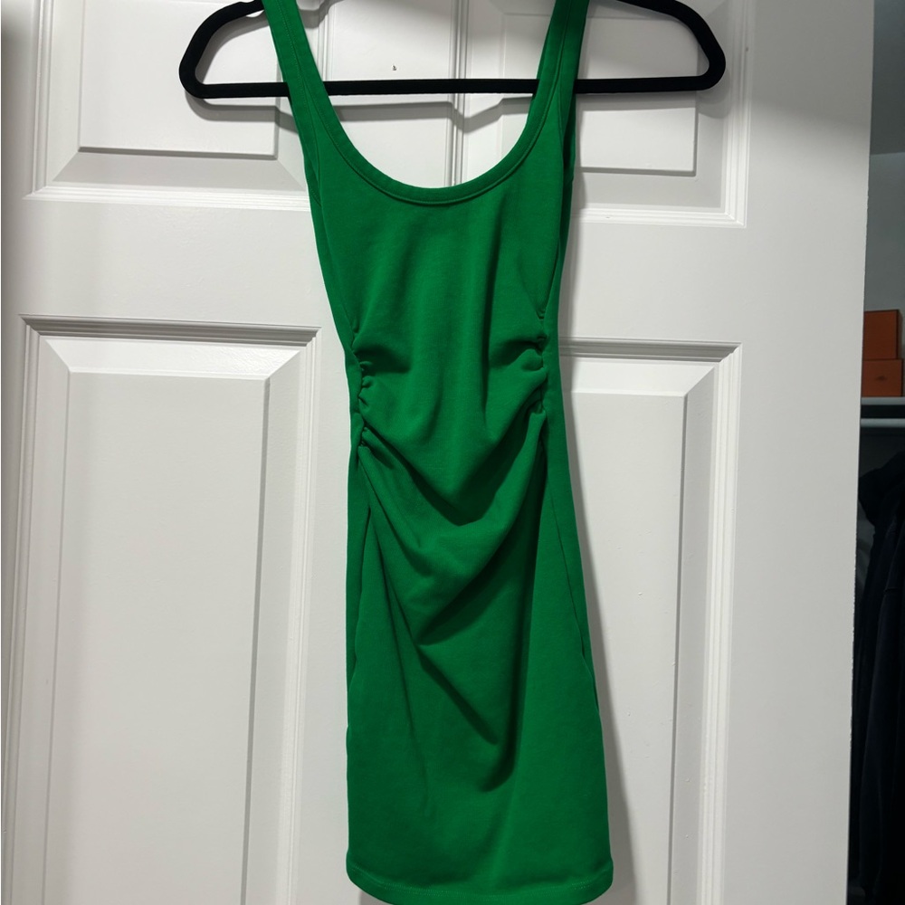 Elegant Green Sleeveless Dress
